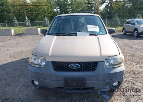 2007 Ford Escape Xlt z USA, uszkodzony, nr VIN 1FMYU93157KB25859